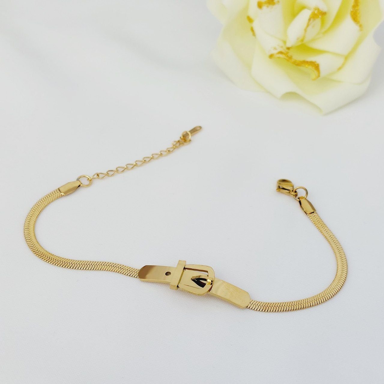 دستبند ماری کمربند. کد9036 .طرح طلا. استاینلس استیل. آبکاری طلا. ضدحساسیت. رنگ ثابت