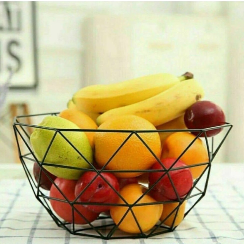 سبد فلزی میوه مشکی 8 ضلعی کف چوب