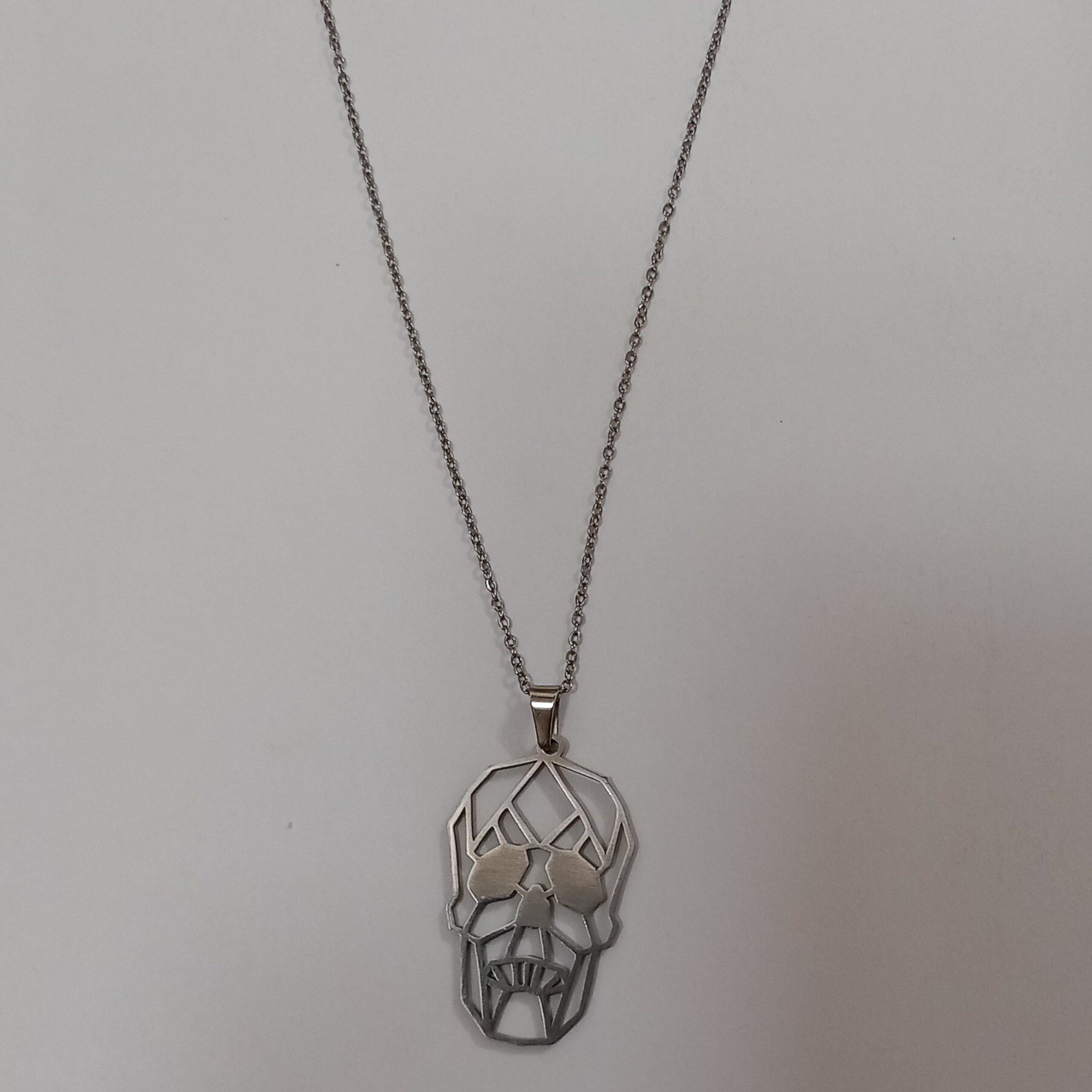 گردنبند اسپرت طرح اسکلت جنس استیل درجه یک رنگ ثابت و ضدحساسیت