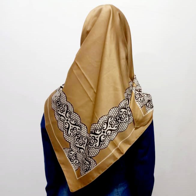 روسری ساتن شکلاتی