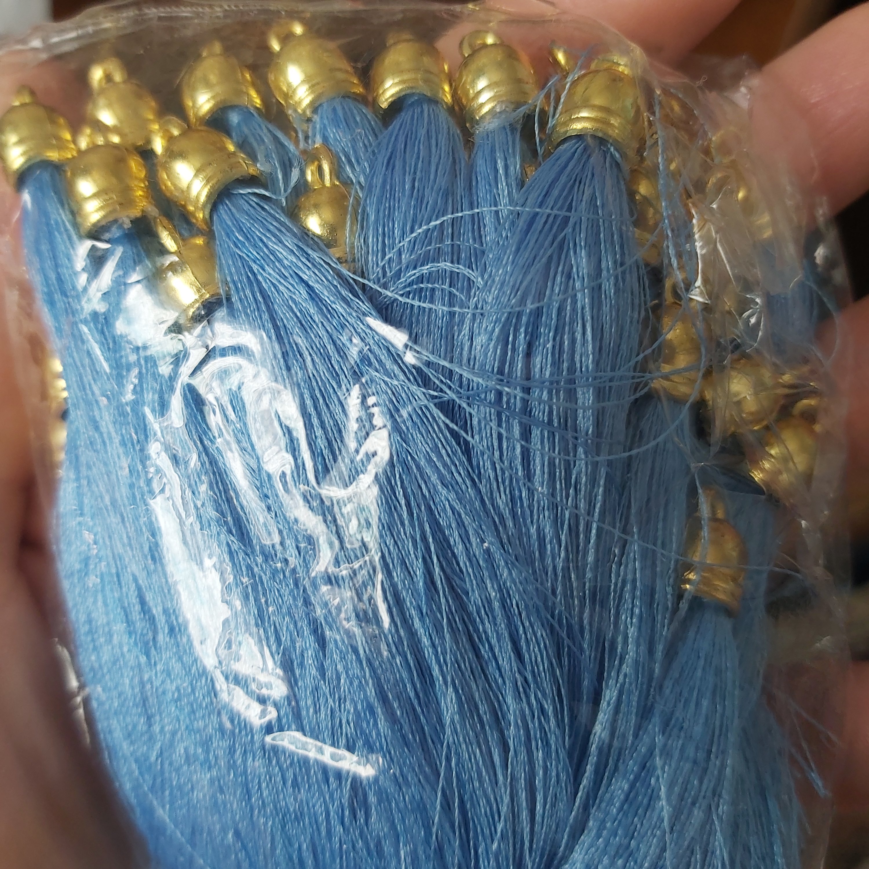 منگوله آبی بلندیک عدد