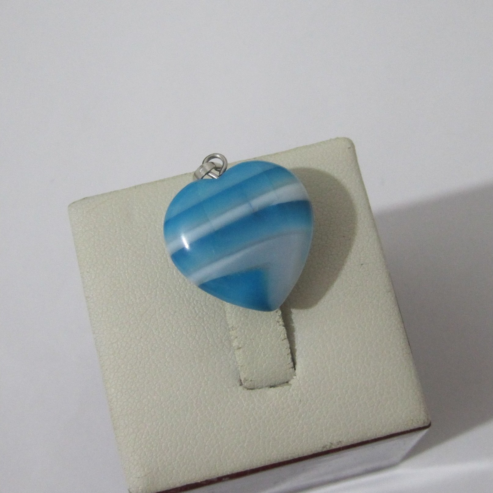 آویز عقیق اصل و معدنی تراش فانتزی