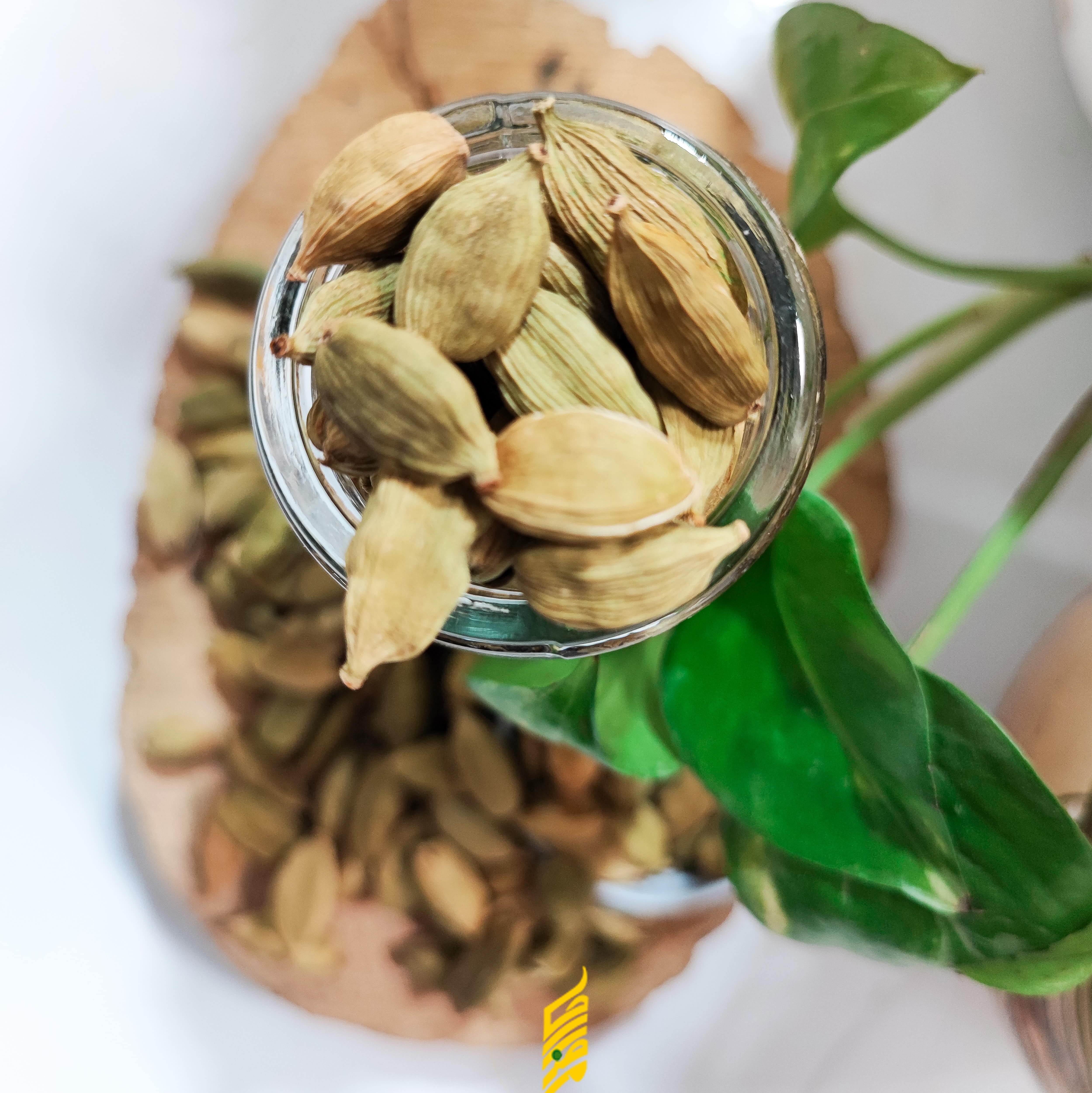 هل اکبر سبز اعلا شیشه ای 20 گرمی