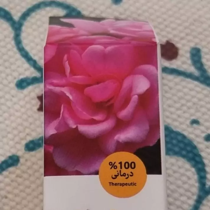 11011062-عطر طبیعی پایه تقطیری 1گرمی گل محمدی قمصر کاشان (خالص و طبیعی)