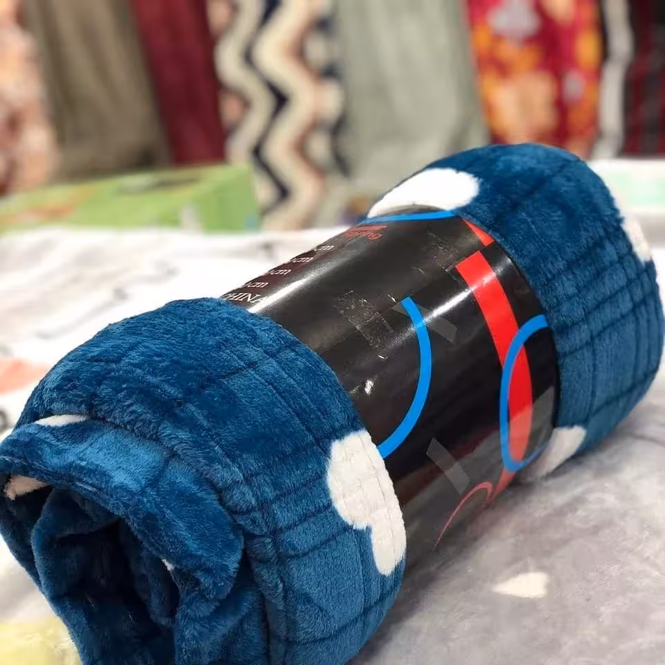پتوی مسافرتی دونفره قلبی رنگ آبی