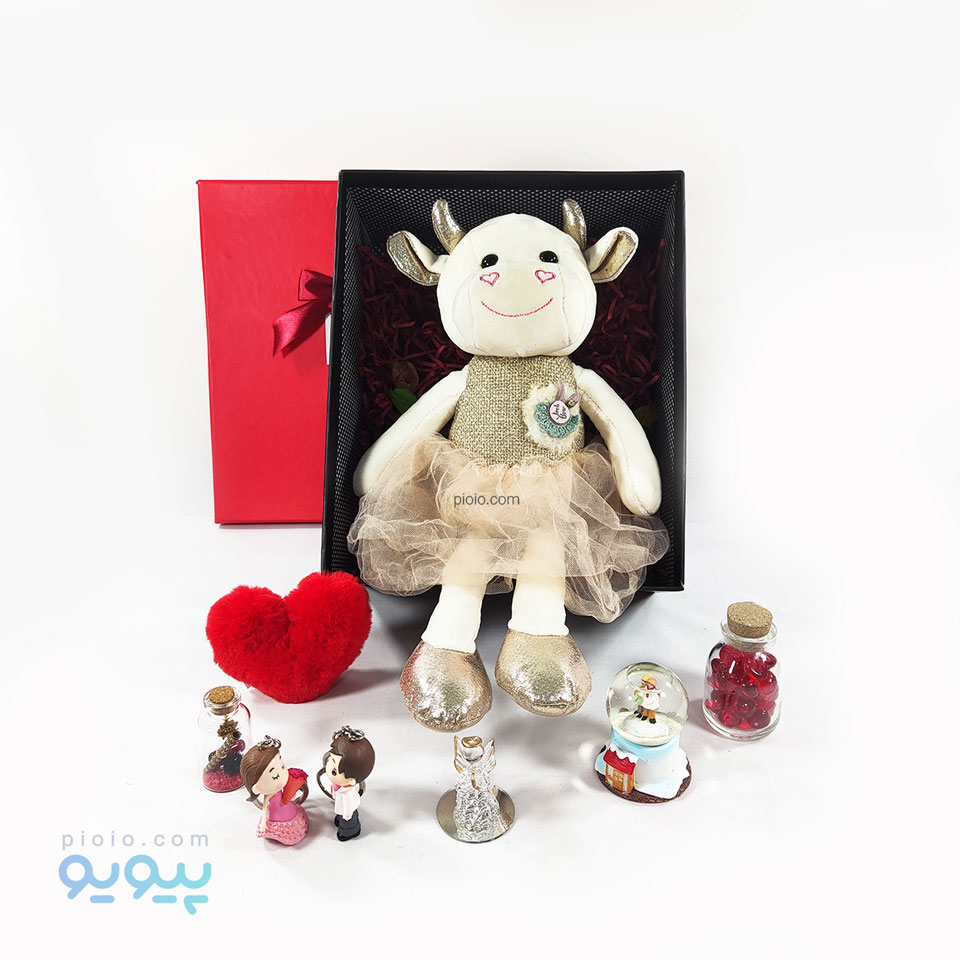 پک هدیه تولد با گاو دامن توری