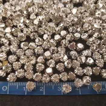 نگین 25 پایه دار نقره ای