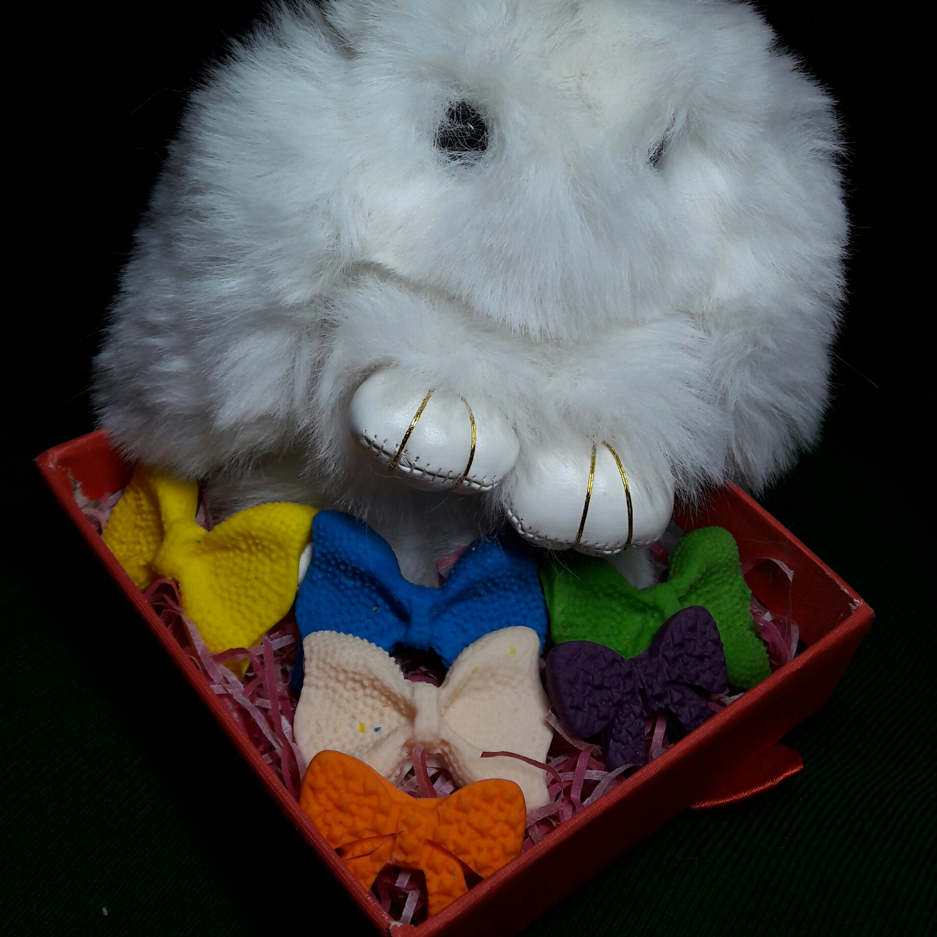 قندتزیینی در طرح پاپیون در رنگ های مختلف و زیبا