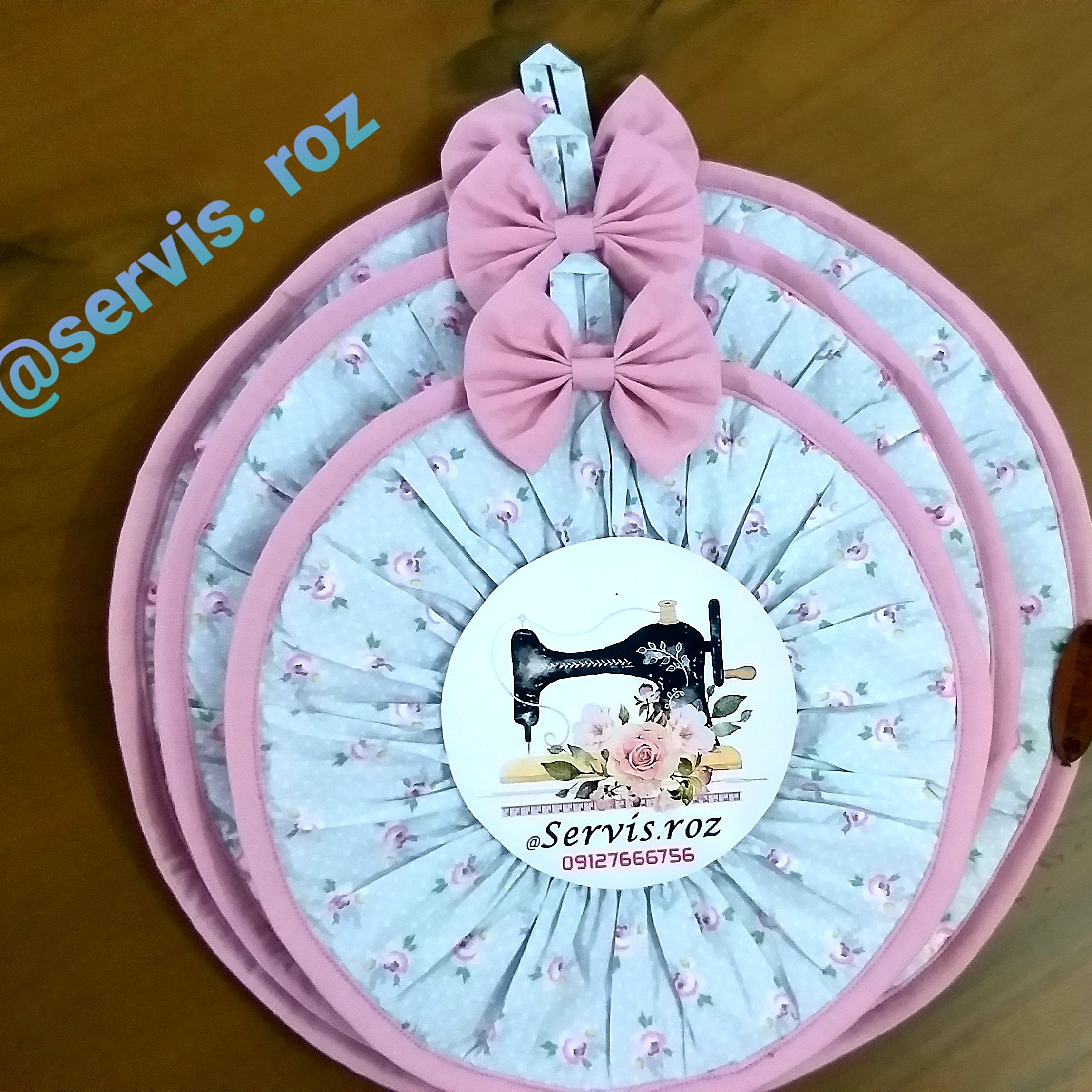 دمکنی  سه  تیکه  با  پارچه  با کیفیت  و دوخت تمیز 
قابل استفاده  برای آشپزخانه های زیبای شما