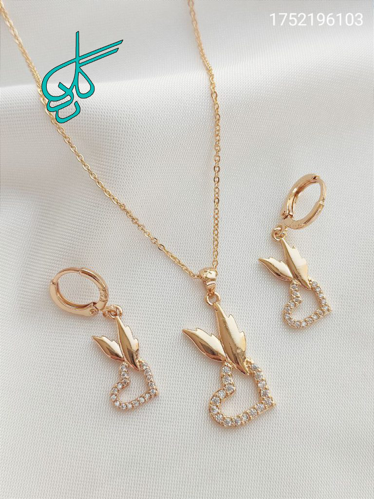 خرید نیم ست طرح جدید طلایی مارک ysx طرح قلب کد 1715099 - ردگل