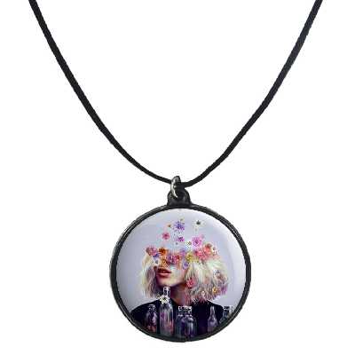 گردنبند پرمانه طرح دخترونه کد pmb.2442 مدل دو طرفه