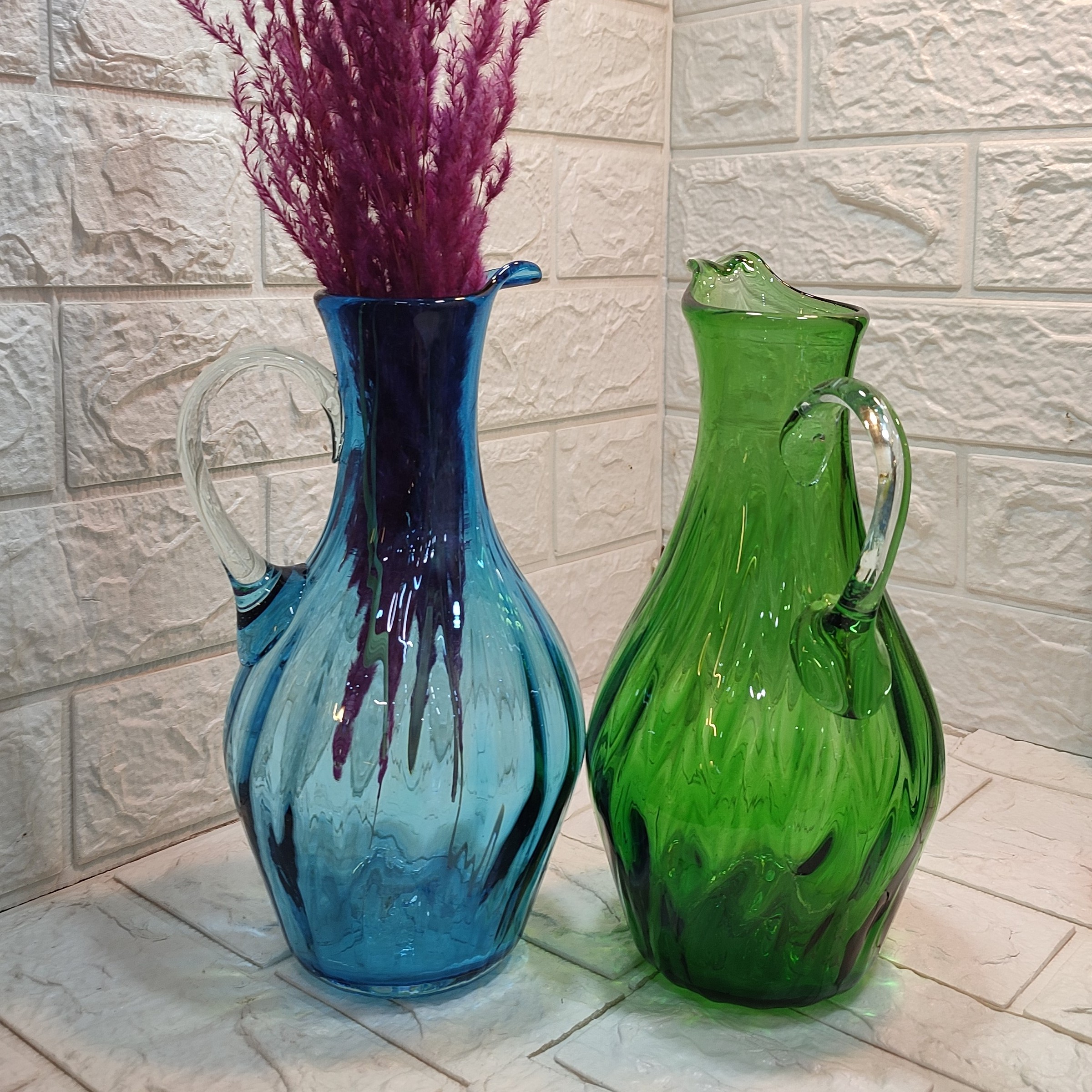 گلدان پارچی شیشه ای دسته دار 30سانتی