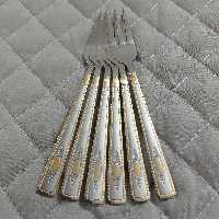 چنگال میوه خوری استیل طلایی یونیک لایف بسته 6 عددی طول 15 و ضخامت 2 میل    