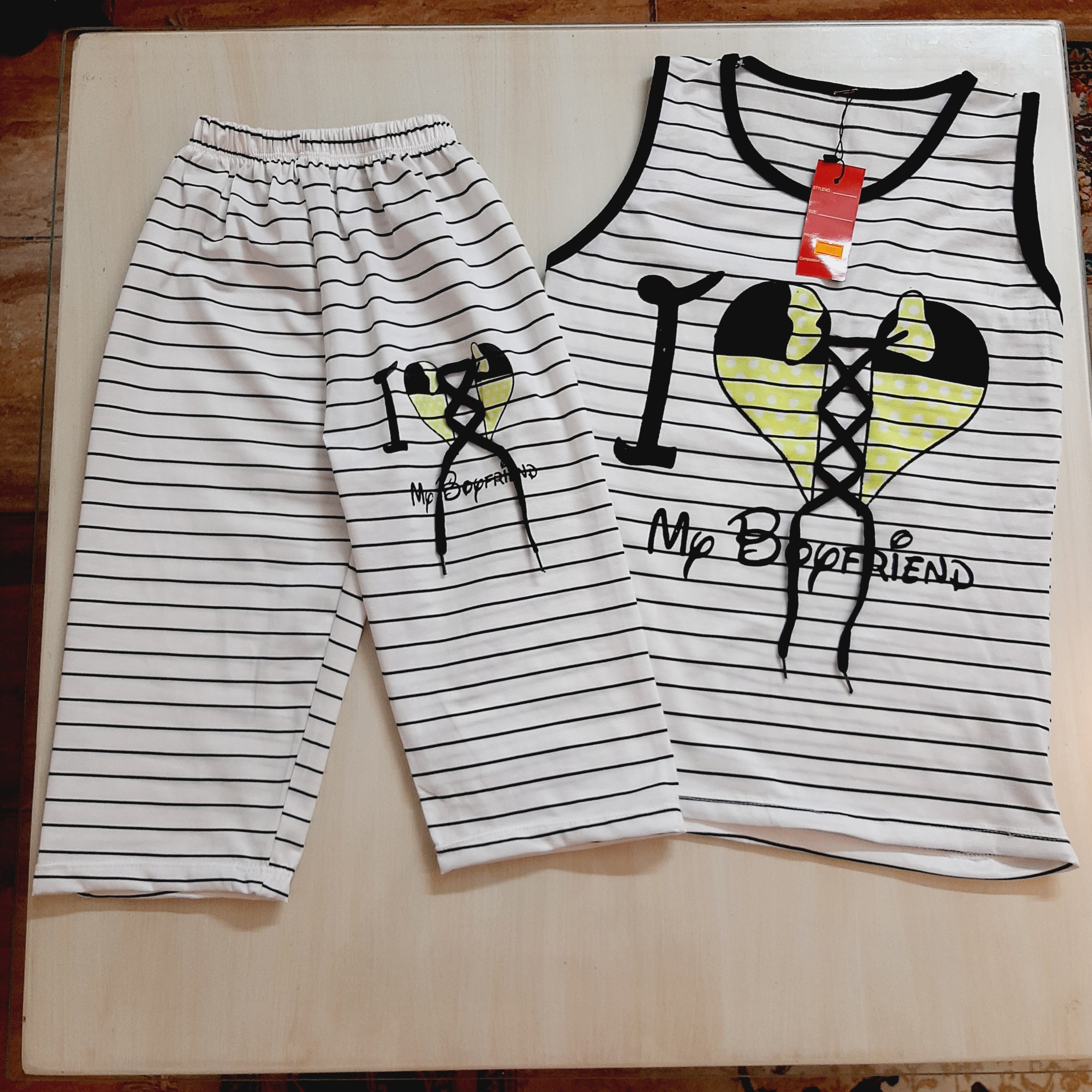 تاپ و شلوارک راحتی و مناسب خونه ، مناسب سایز 36 و 38 