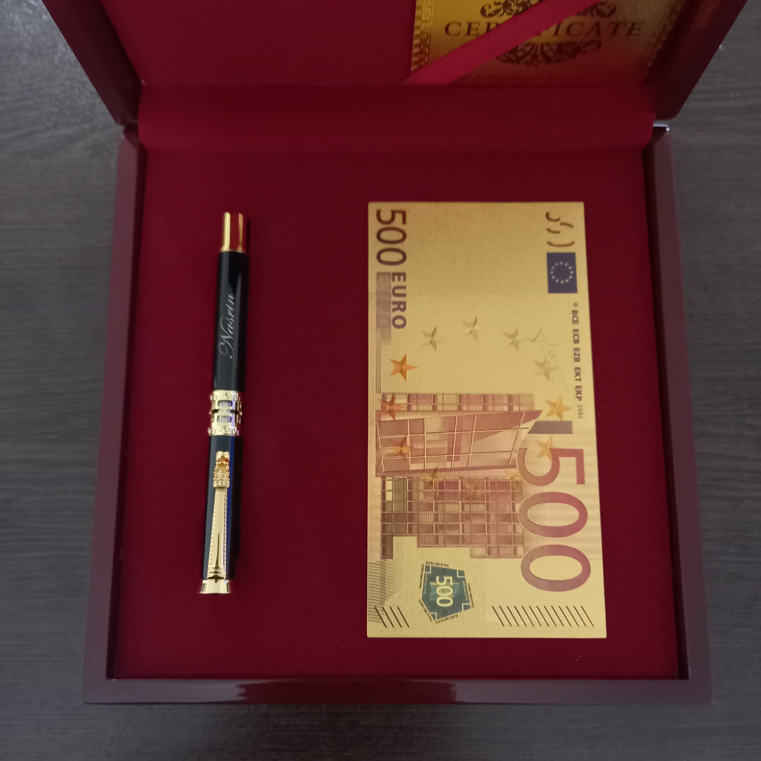 رواننویس روکش طلا همراه با اسکناس  و جعبه چوبی با شناسنامه و حک اسم 