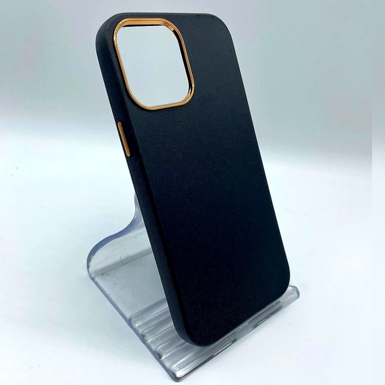 قاب گوشی گاردگوشی موبایل آیفون13پرومکس طرح چرم رنگ مشکی