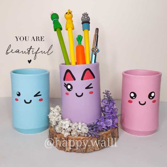 جامدادی رومیزی فانتزی جاقلمی طرح استیکر با رنگ دلخواه(قیمت برای یک عدد)