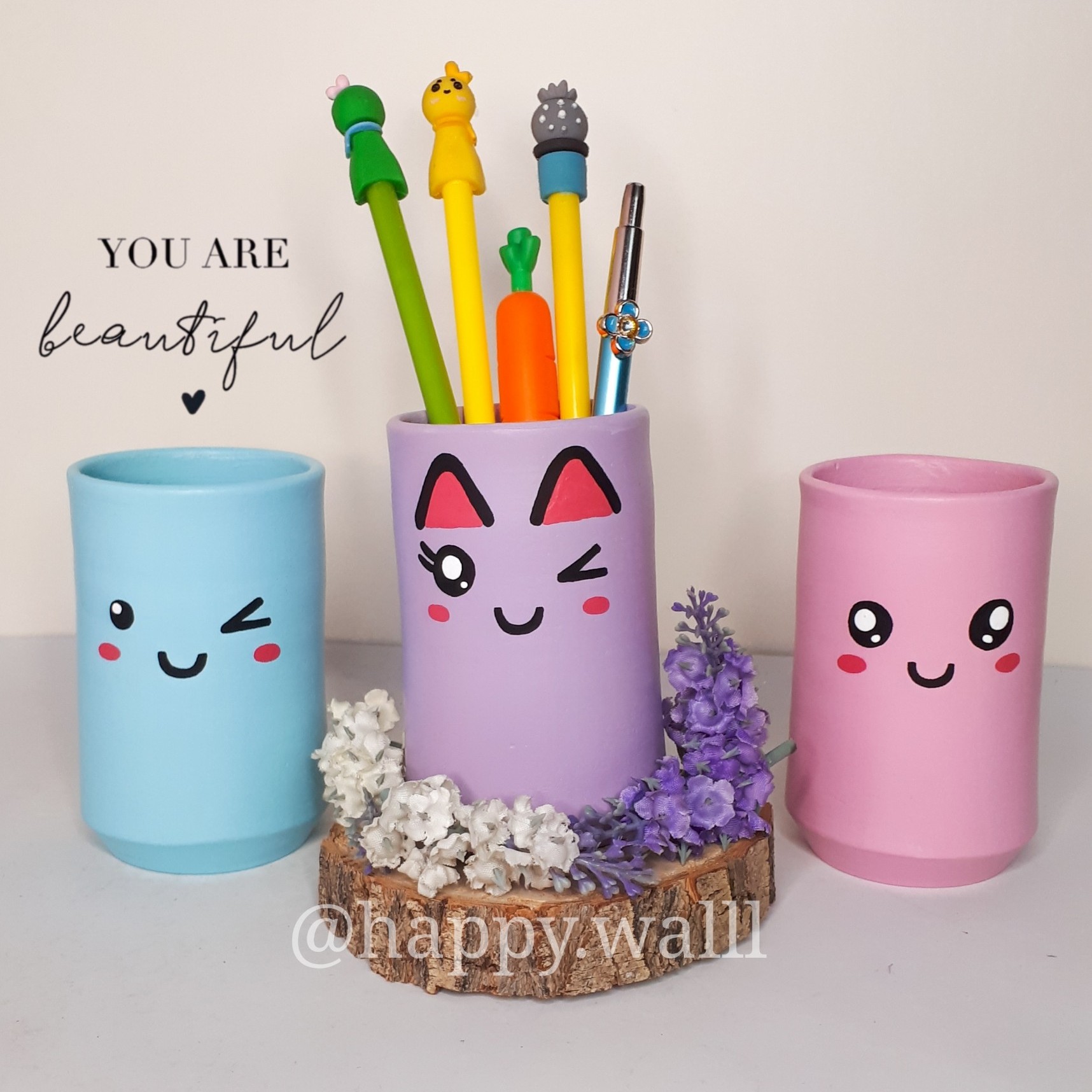 جامدادی رومیزی فانتزی جاقلمی طرح استیکر با رنگ دلخواه(قیمت برای یک عدد)