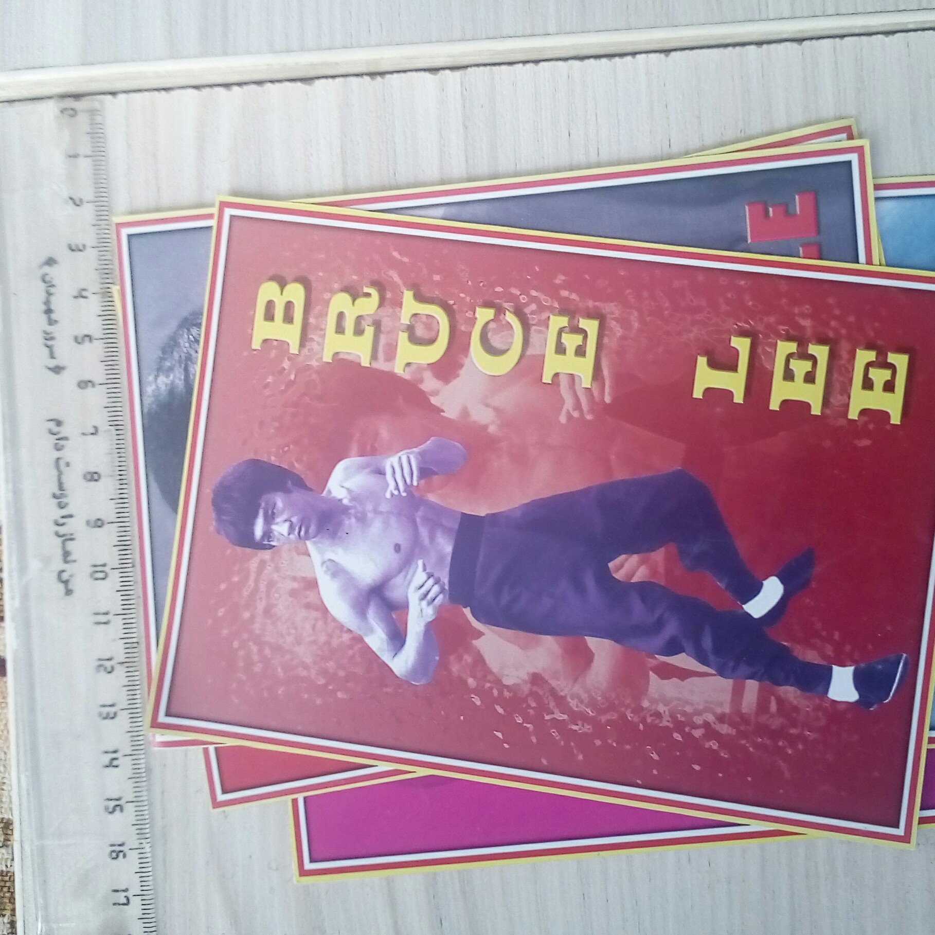 عکس گلاسه روغنی قدیمی بروسلی پنج عدد مطابق تصاویر نوستالژی و کلکسیونی چاپ اصلی