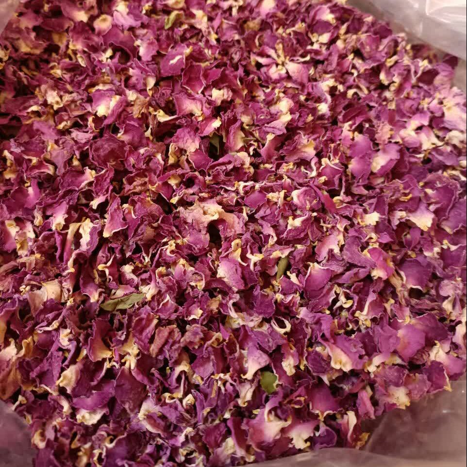 پر گل محمدی درجه یک و خوشرنگ محصول ناب 