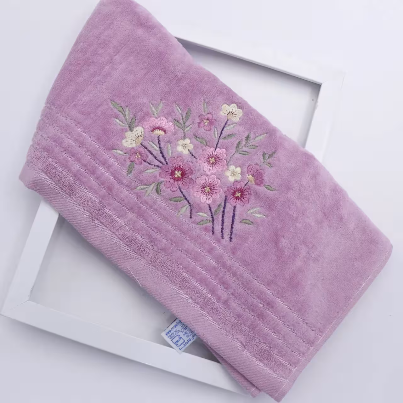 حوله دستی گلدورزی مخمل رنگ یاسی (1) کد 61702