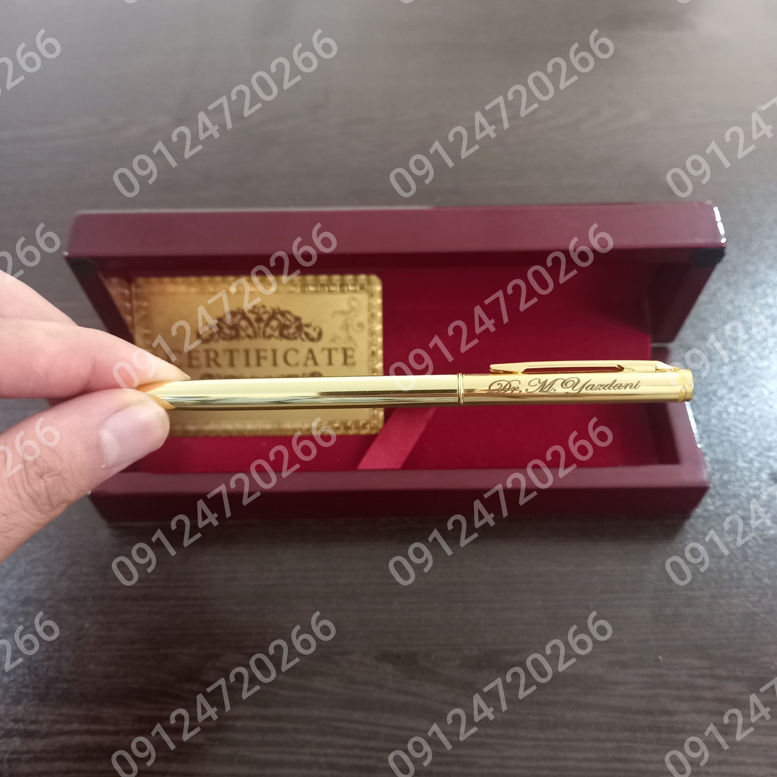 خودکار روکش طلا 24عیار براق با حک اسم رایگان و جعبه چوبی اینستاگرام kadoonlineorg بیش از 3000نمونه حک شده 09124720266