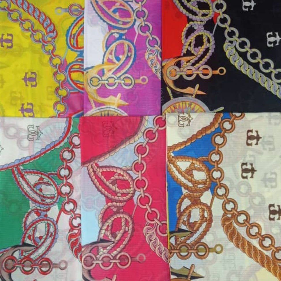 روسری نخی طرح دار
