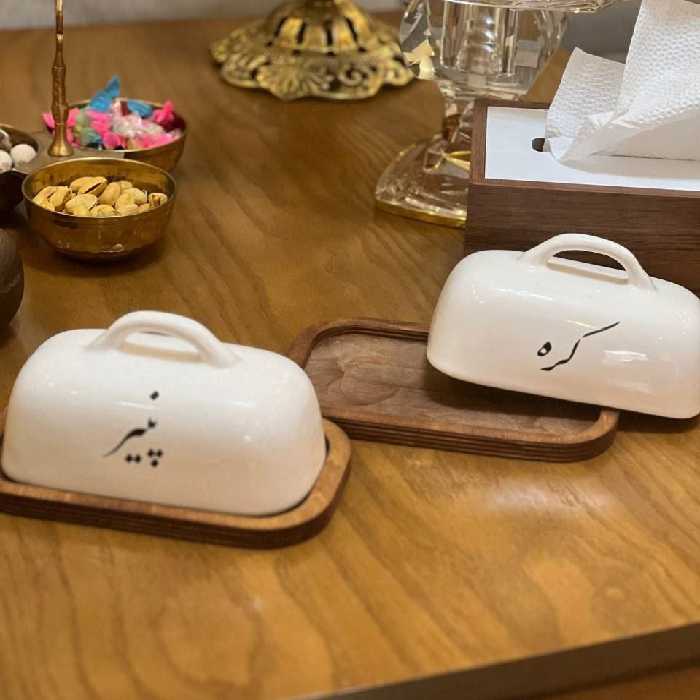 کره و پنیر خوری زیر چوب جفتی