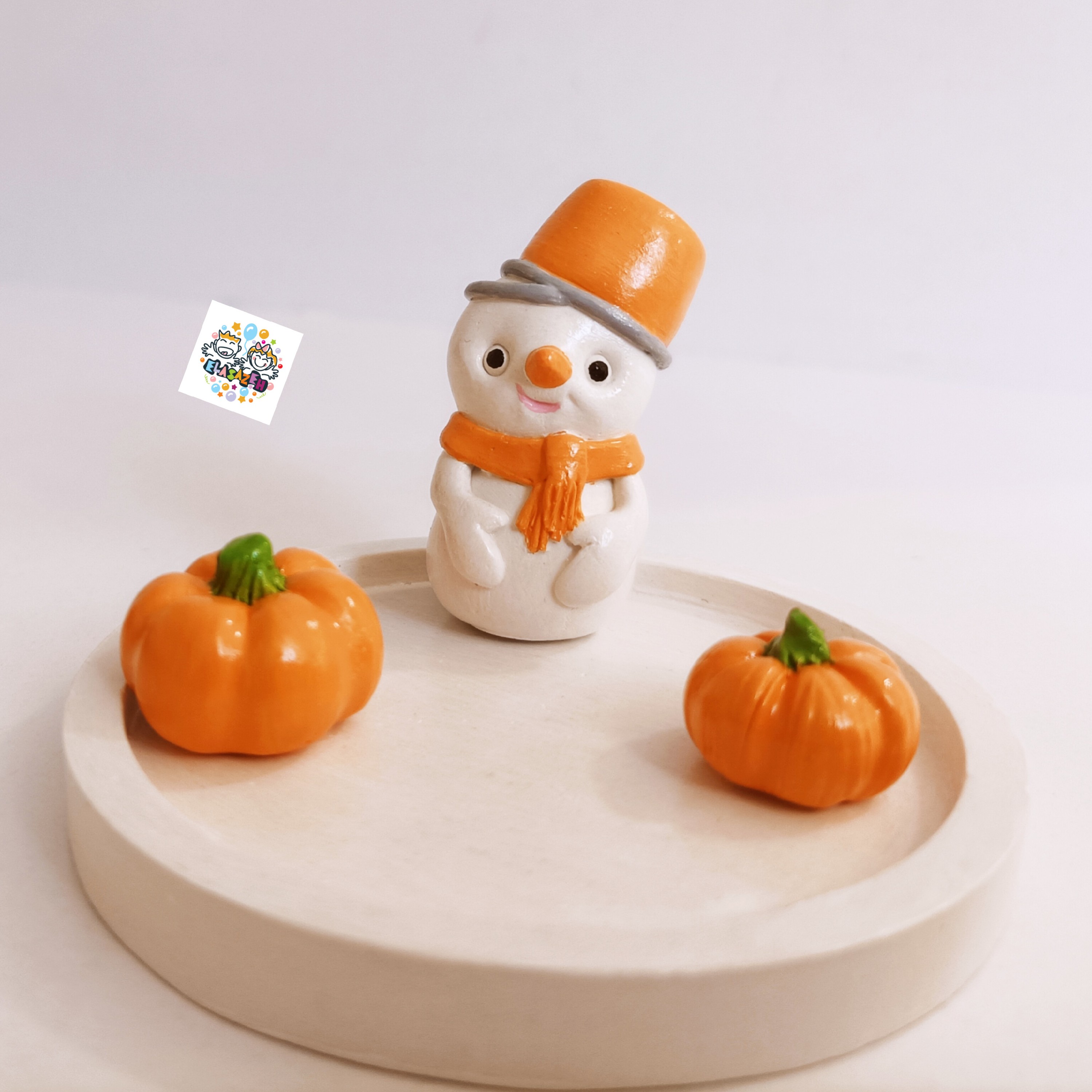 مجسمه آدم برفی بامزه مناسب برای گیفت و اکسسوری برای  یلدا