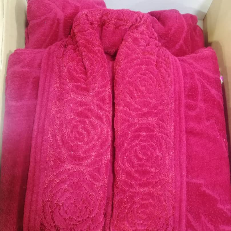 حوله تنپوش کلاهدار مدل رز، نخ پنبه یکطرف مخمل