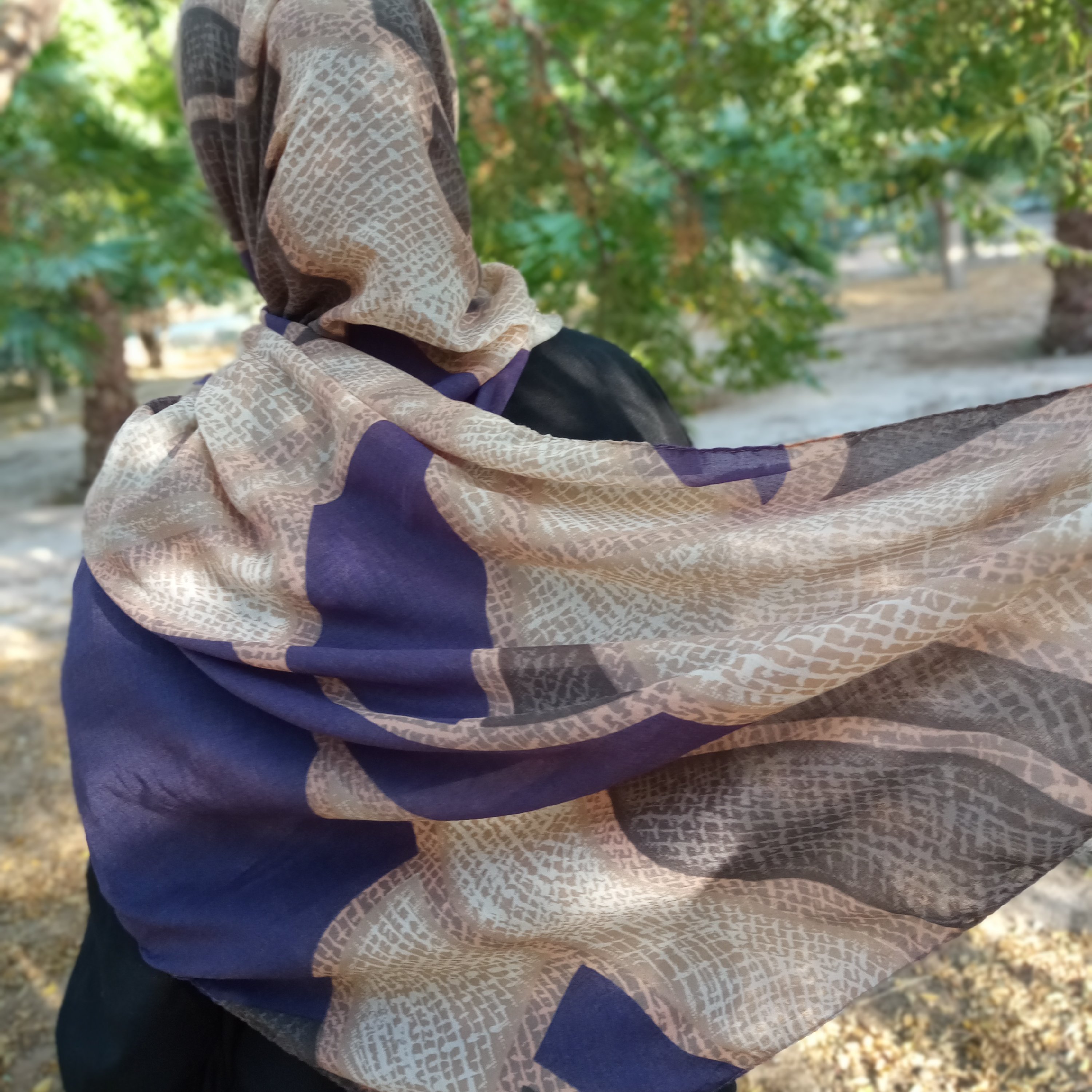 شال زنانه نخی منگوله دار رنگ بنفش