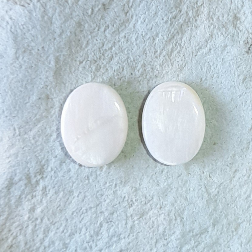 سنگ مصنوعی بیضی سفید دو عدد