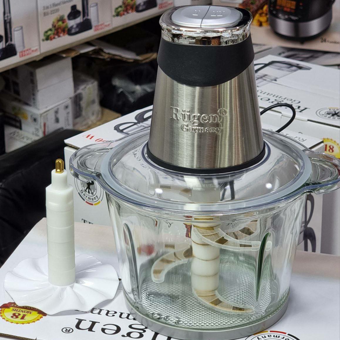 خردکن مارک روگن آلمان دارای 6 تیغه و کوبل تیتانیومی ، دارای موتور قوی با هسته بزرگ 800 واتی و دارای کلیدامنیتی محافظ جان