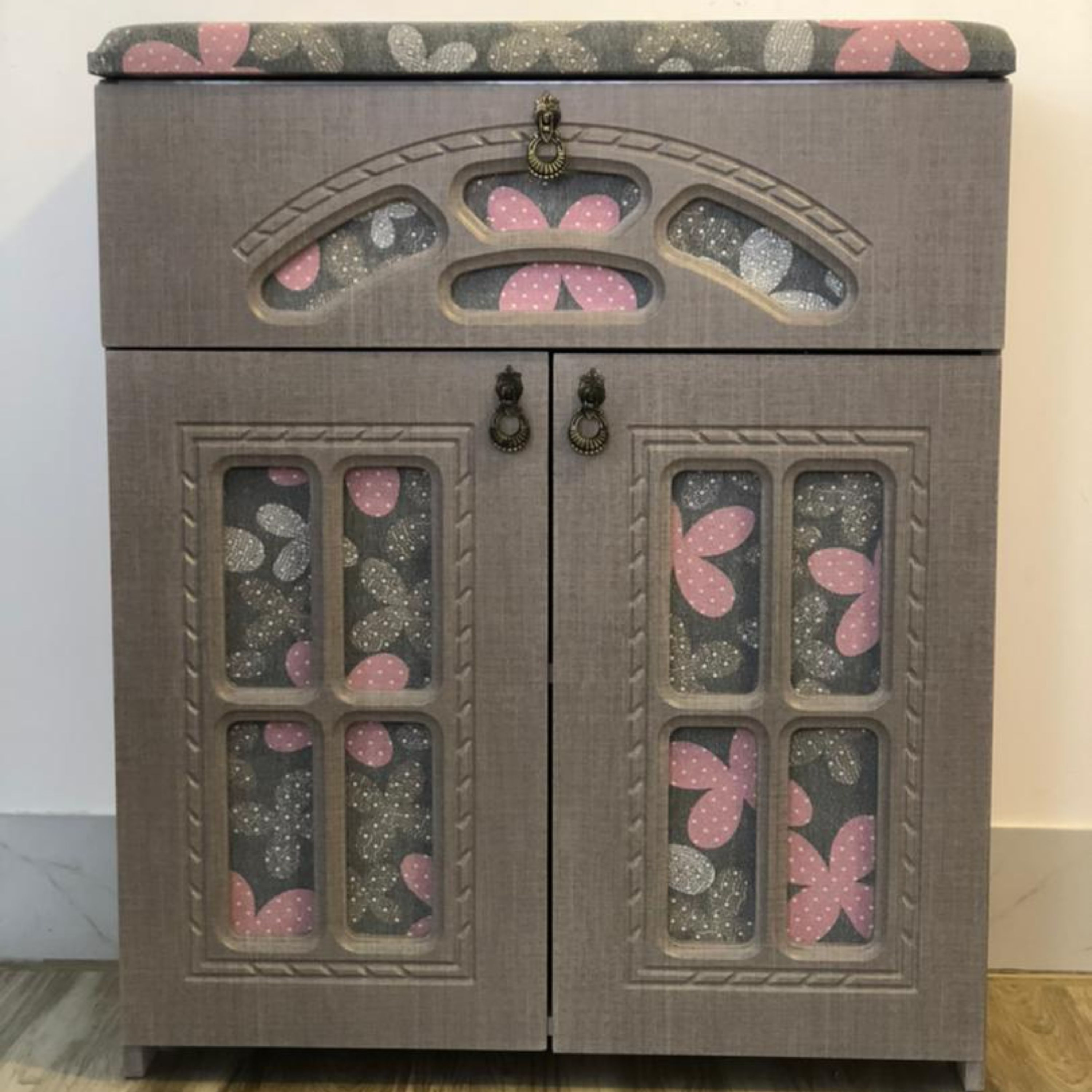 میز اتو وچرخ خیاطی جنس وکیوم درجه یک 