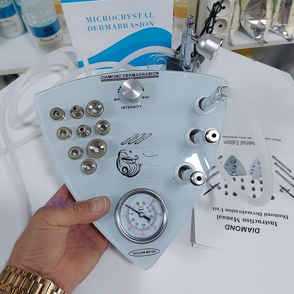 میکرودرمابرزژن الماسه چندکاره