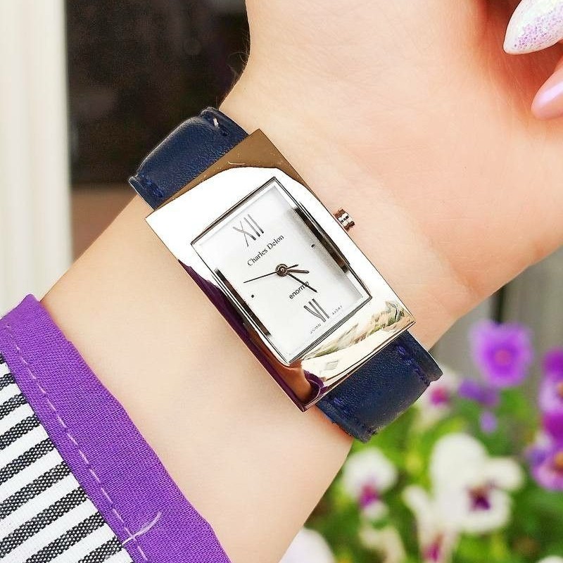 ساعت شبک متفاوت 