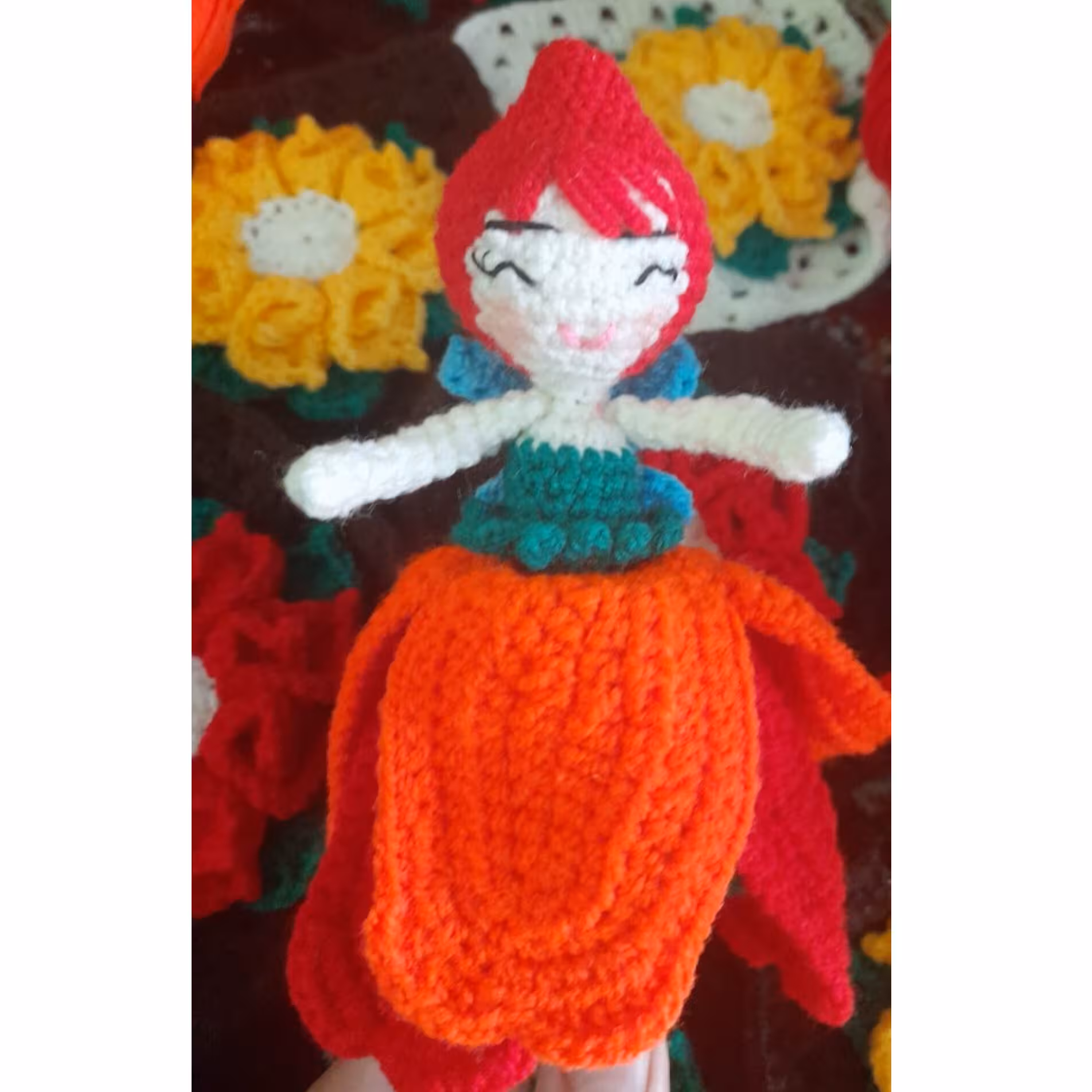 عروسک شاخه گل و فرشته