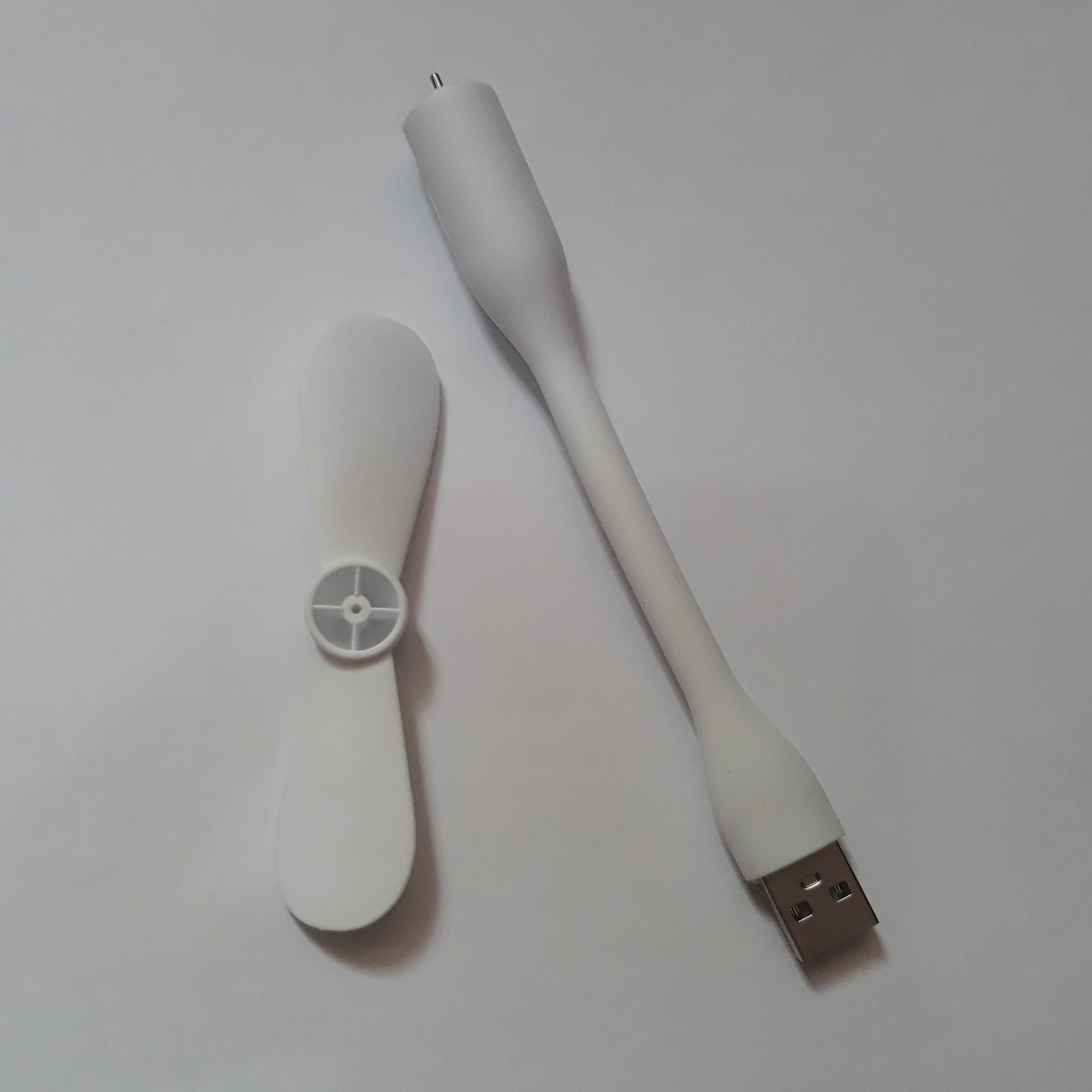 پنکه USB مناسب استفاده گوشی و پاور بانک - ولتاژ کاری 5 ولت - رنگ سفید