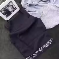 خرید اینترنتی کراپ تاپ مجلسی مشکی VICTORIA SECRET با قیمت 298 هزار تومان
