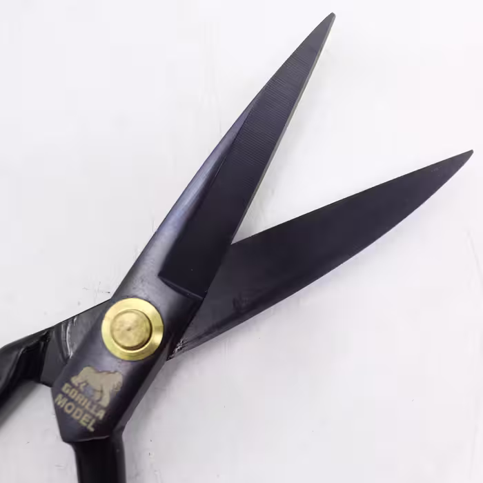قیچی خیاطی مدل گوریلا کد YP-YL-8INCH