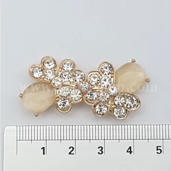 گل سینه جفتی طلایی