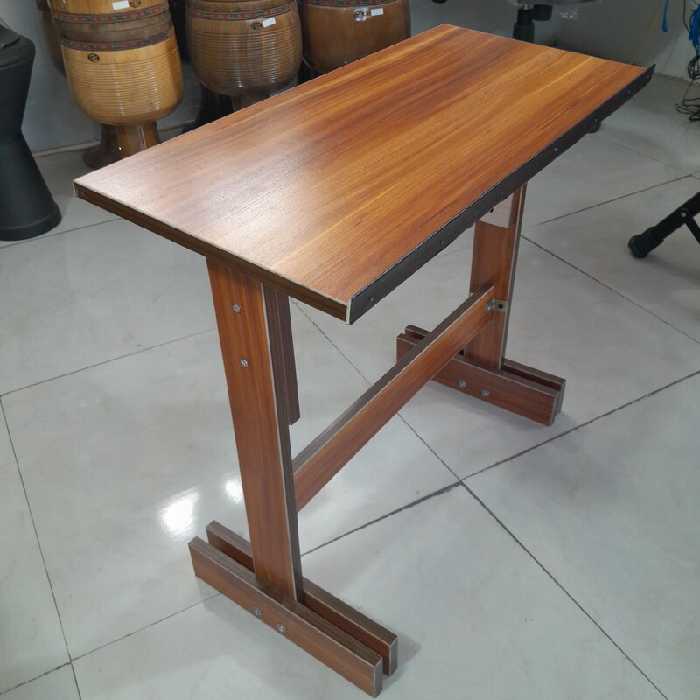 میز سنتور گردویی با پایه نت سیمی ارتفاع 80 سانتی متری از جنس ام دی اف مناسب ساز سنتور | choobsub