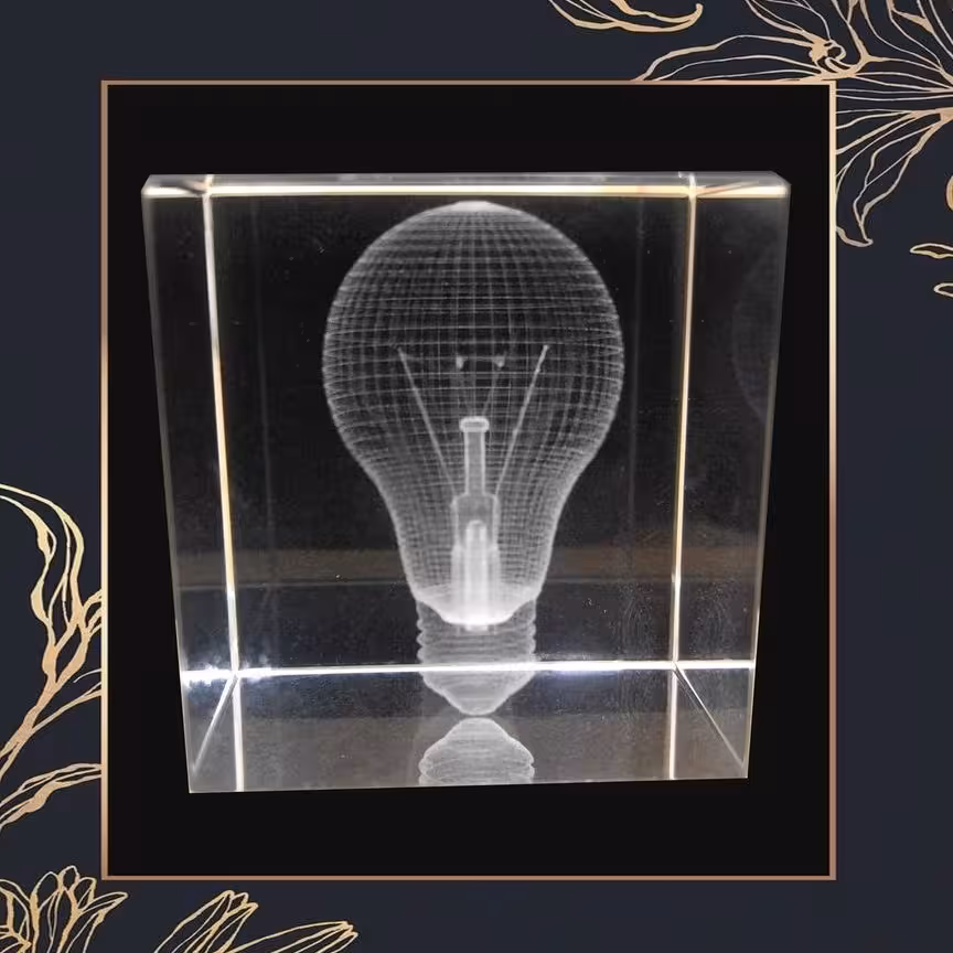 کریستال حکاکی شده لامپ سه بعدی سایز 6 سانتی متر