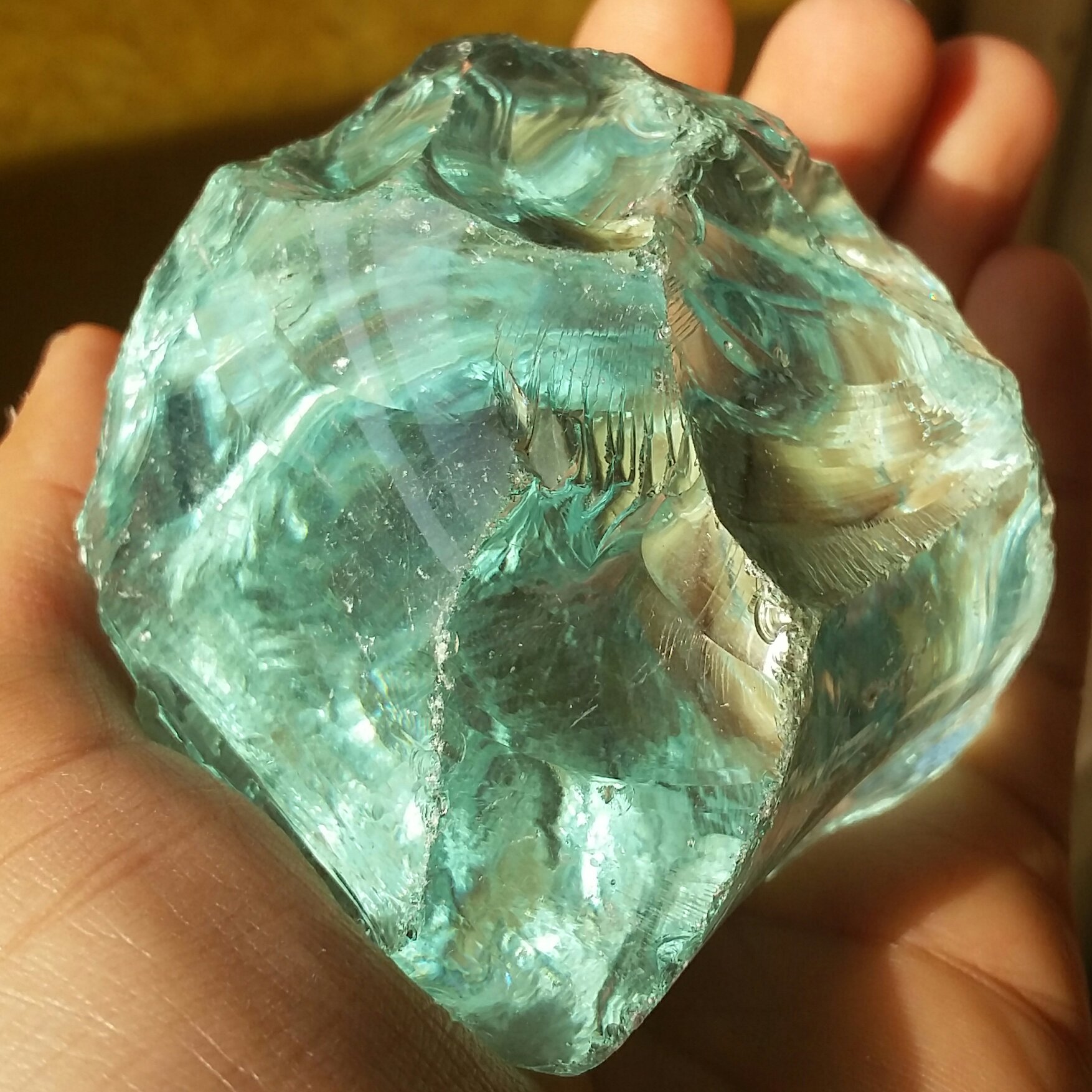 سنگ راف خام غولپیکر آبسیدین سبز آبی اصل محشر دیدنی 100 در صد طبیعی شاهکار خلقت
با قابلیت ساخت چندین نگین محشر
