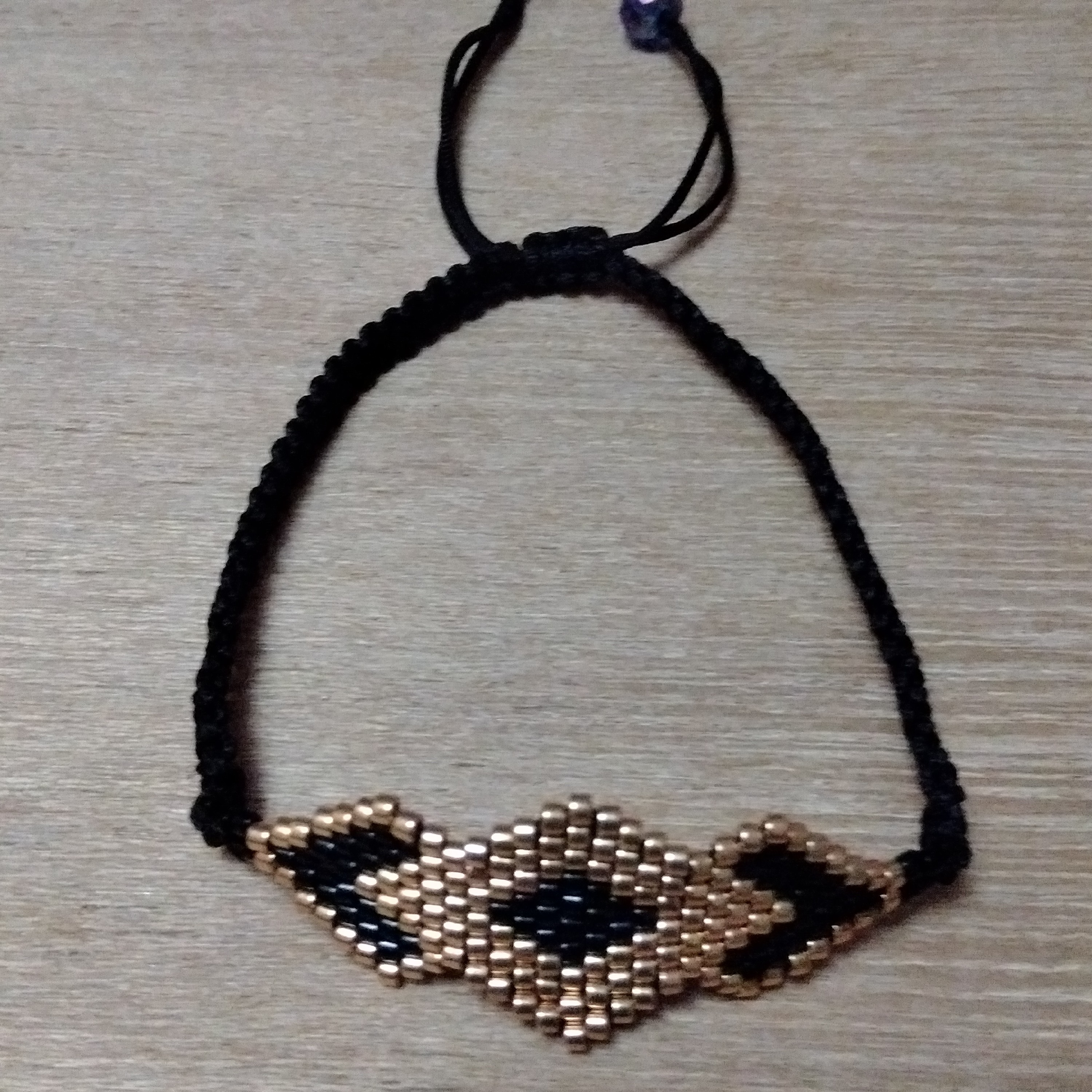 دستبندمنجوق میوکی ژاپنی دیلکا.رنگ طلایی  ومشکی