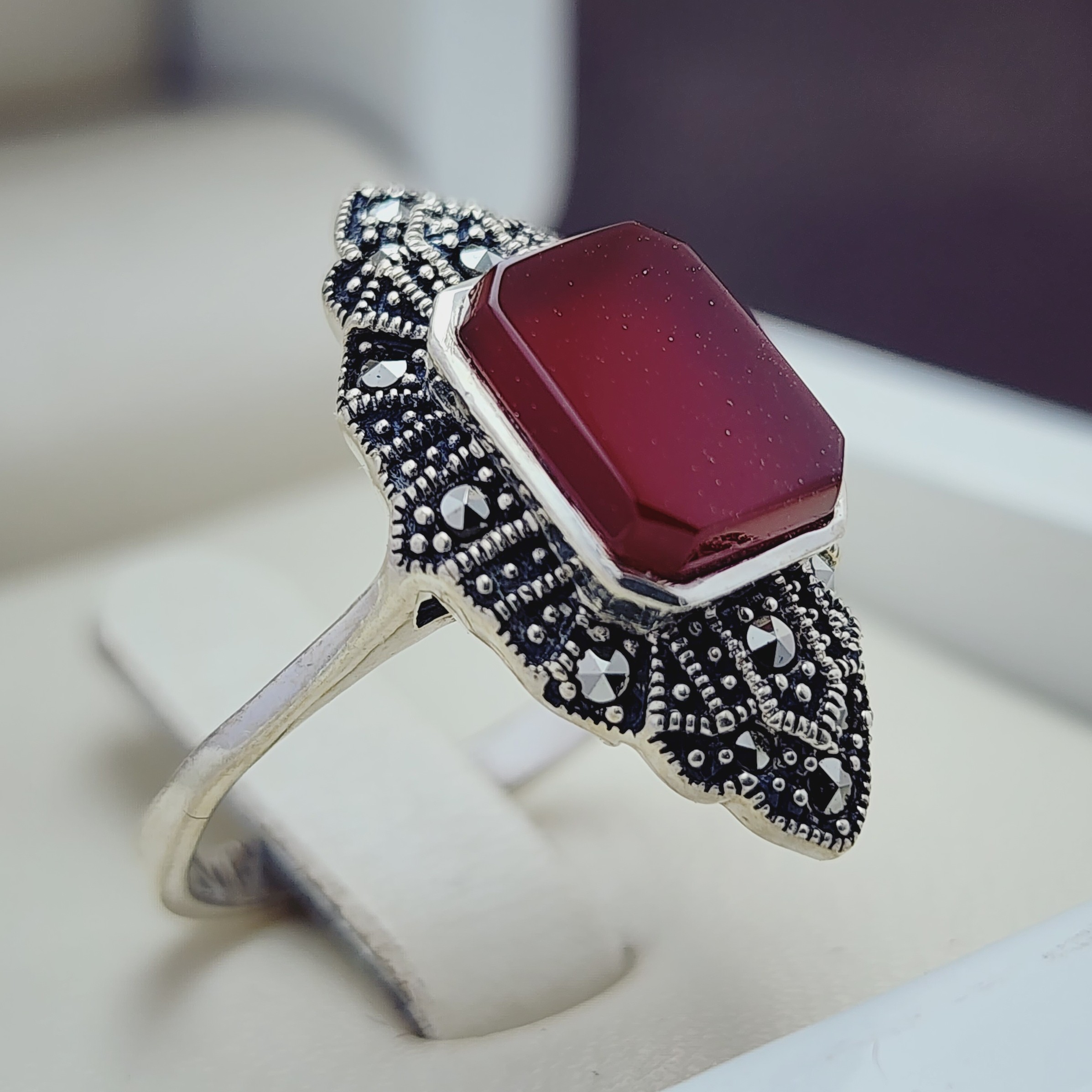 انگشتر نقره زیبا زنانه با نگین عقیق سرخ اصل و معدنی 