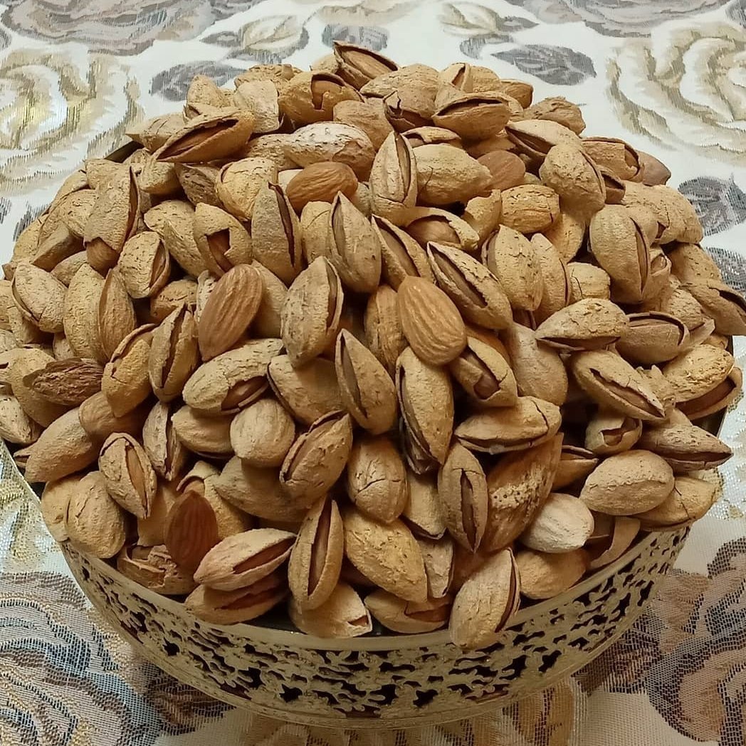 بادام منقا خام(500گرم)