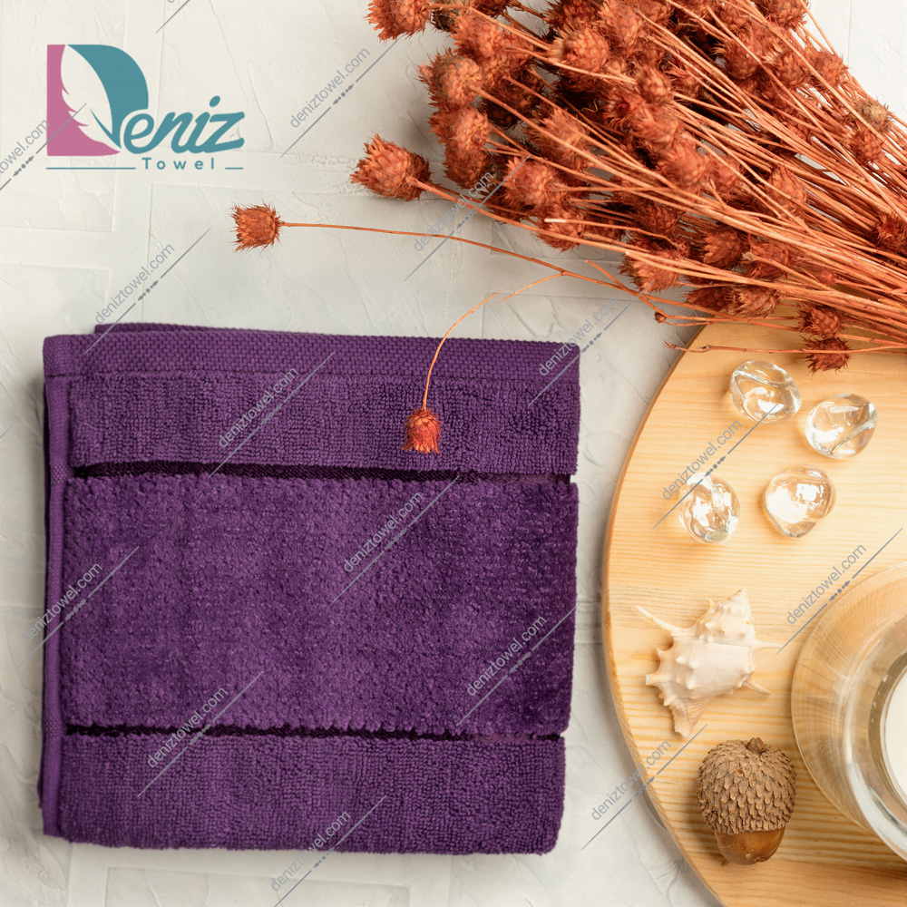 حوله دستی طرح ماکرو رنگ بنفش تیره