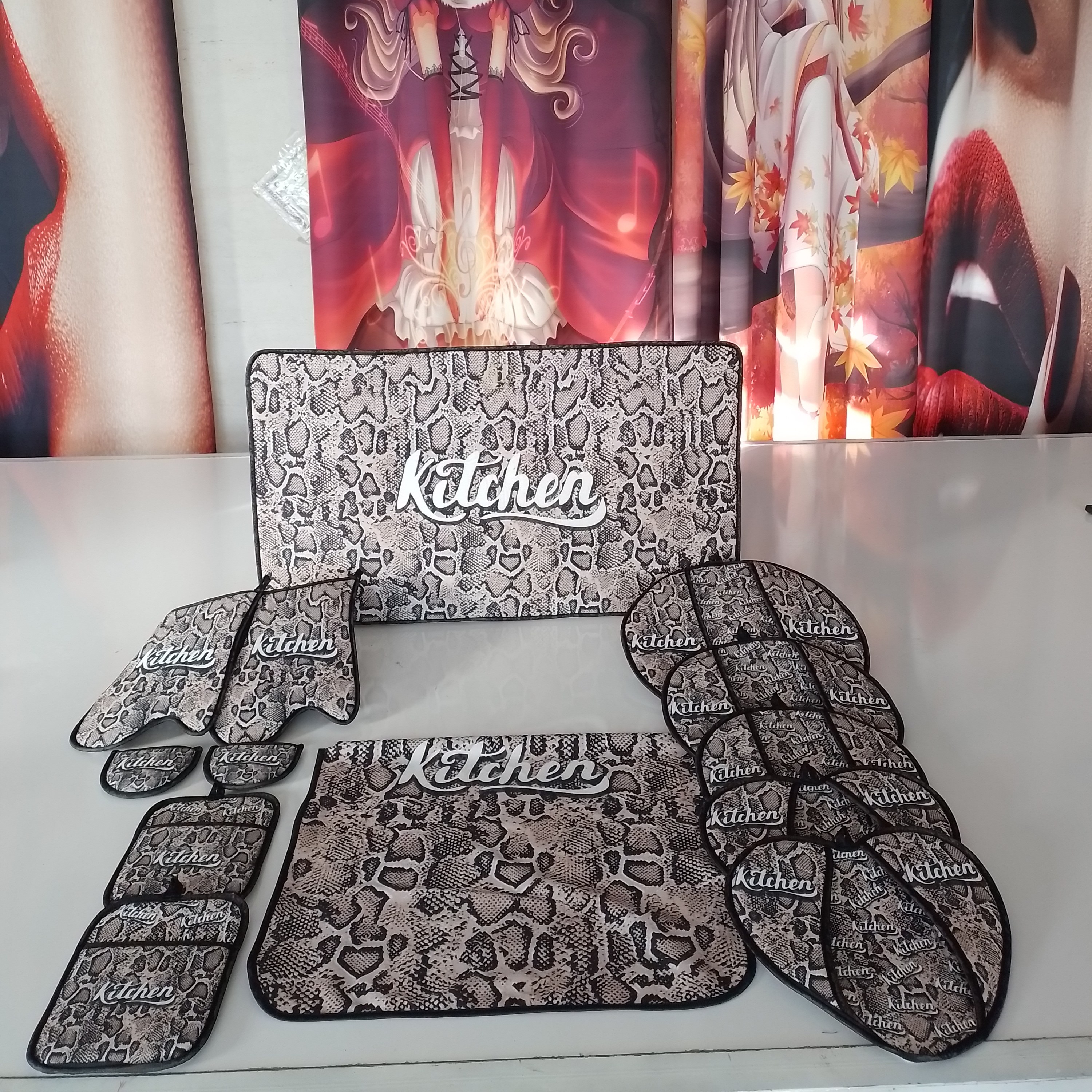 سرویس پیشبند و دمکنی  ست 13 پارچه طرح ترک