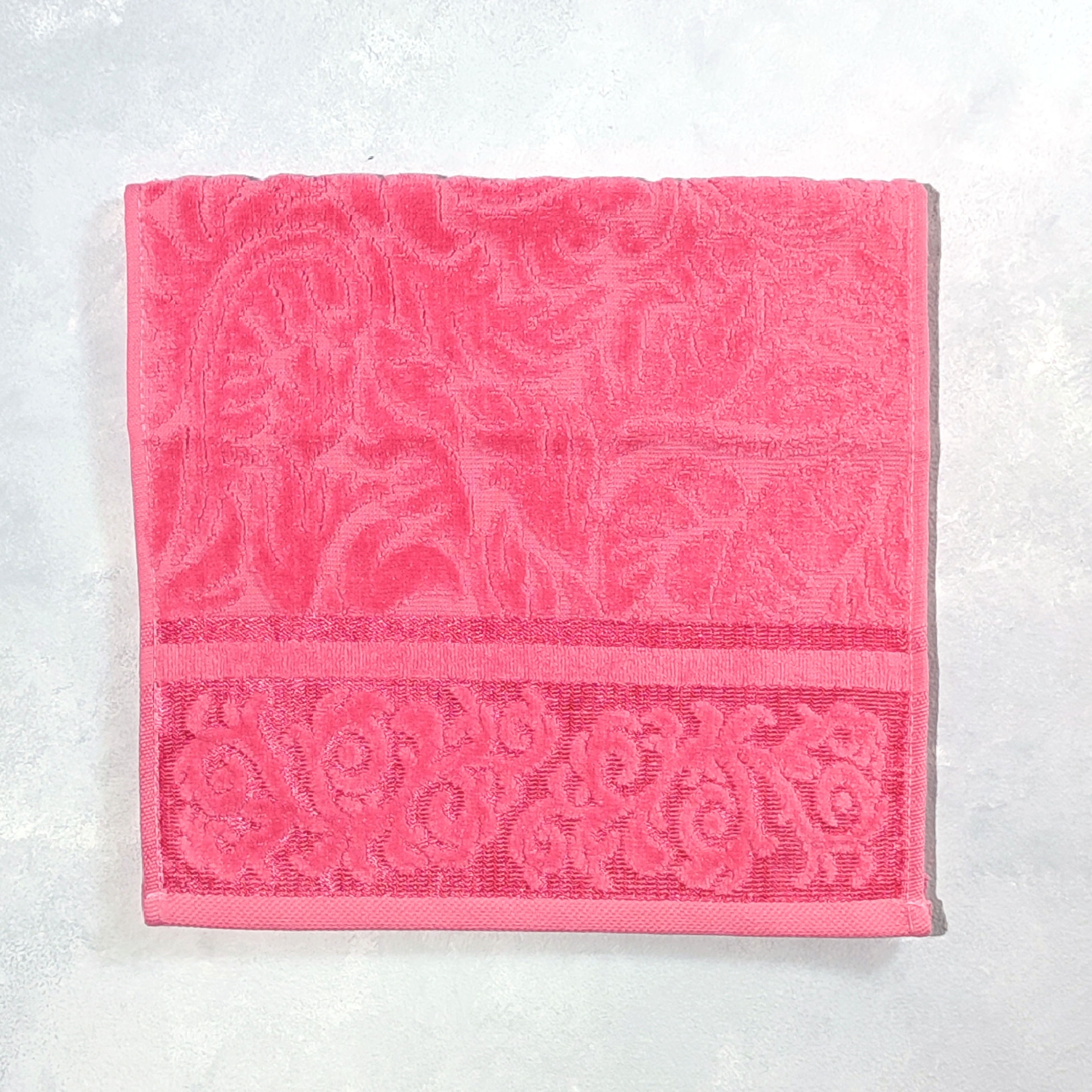 حوله دستی بهباف آذر مدل تیلا سایز 30 در 58 کد 06